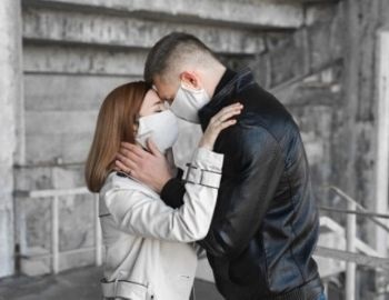 viviendo la cuarentena en pareja