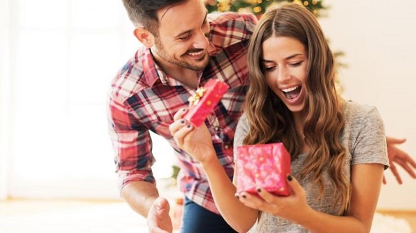 sorprende a tu pareja con un detalle sorprende a tu pareja con un detalle